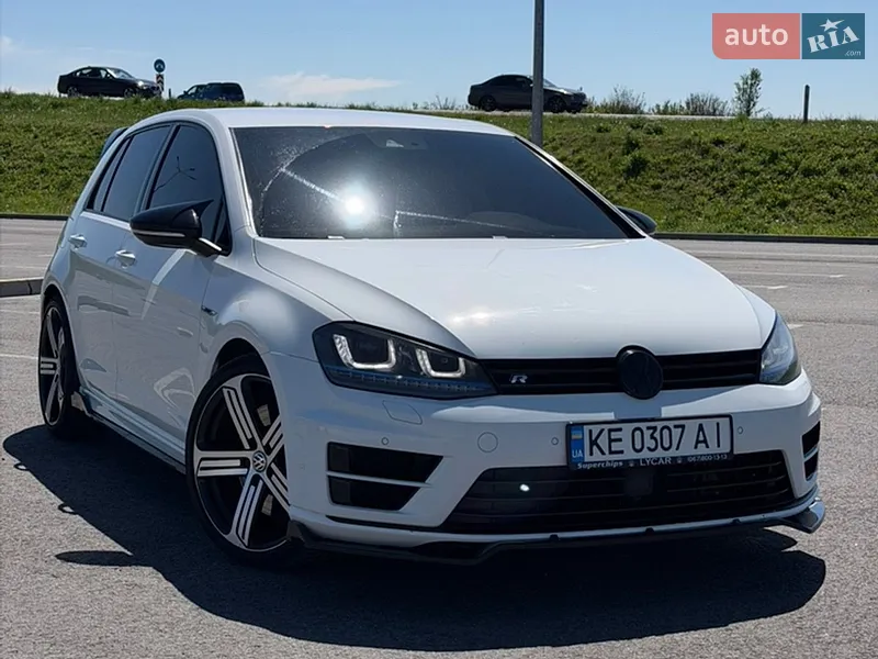 Volkswagen Golf R