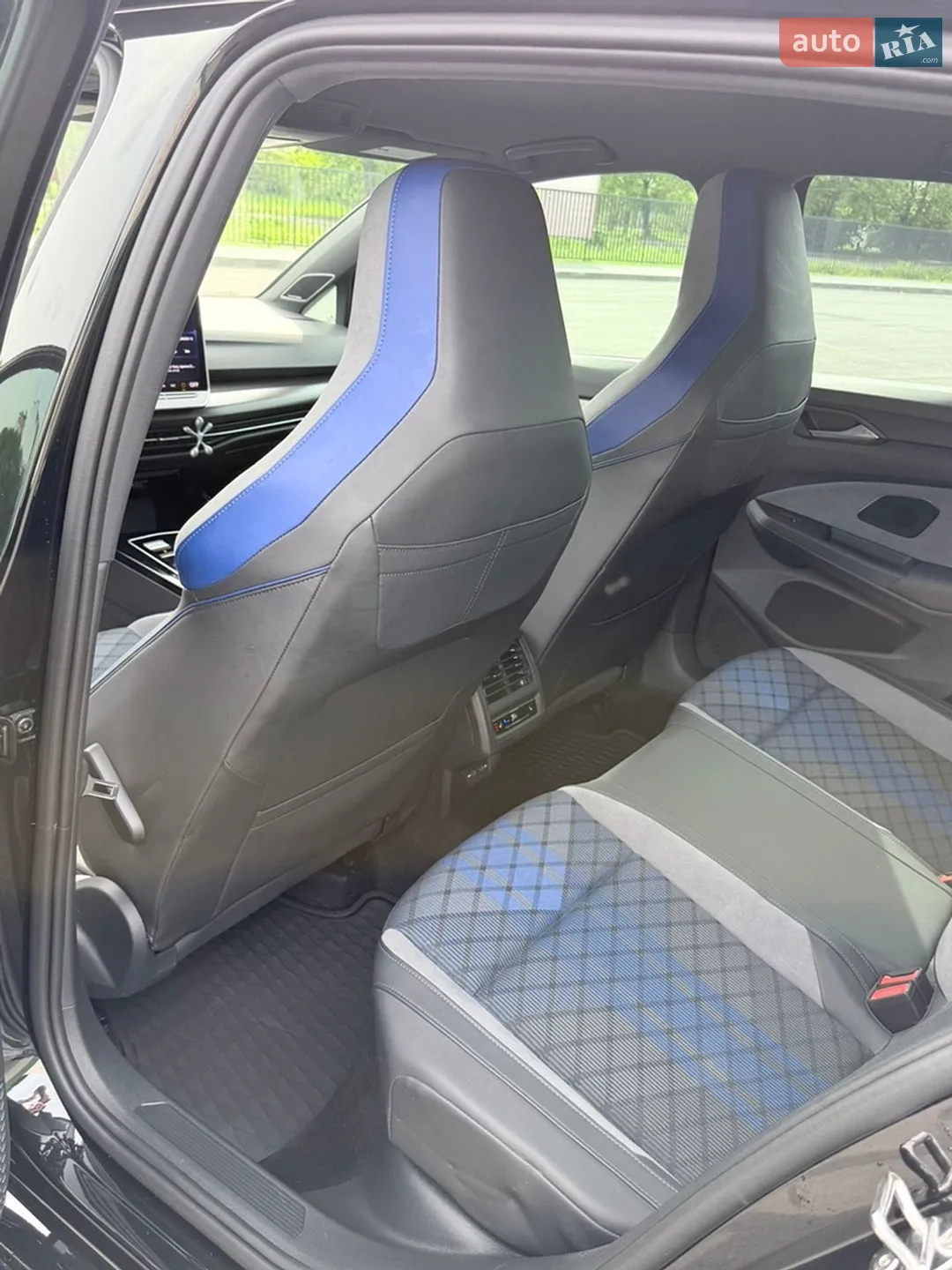 Volkswagen Golf R 2025 VIN WVWFB7CD4SW210886 фото оголошення 14 з 25