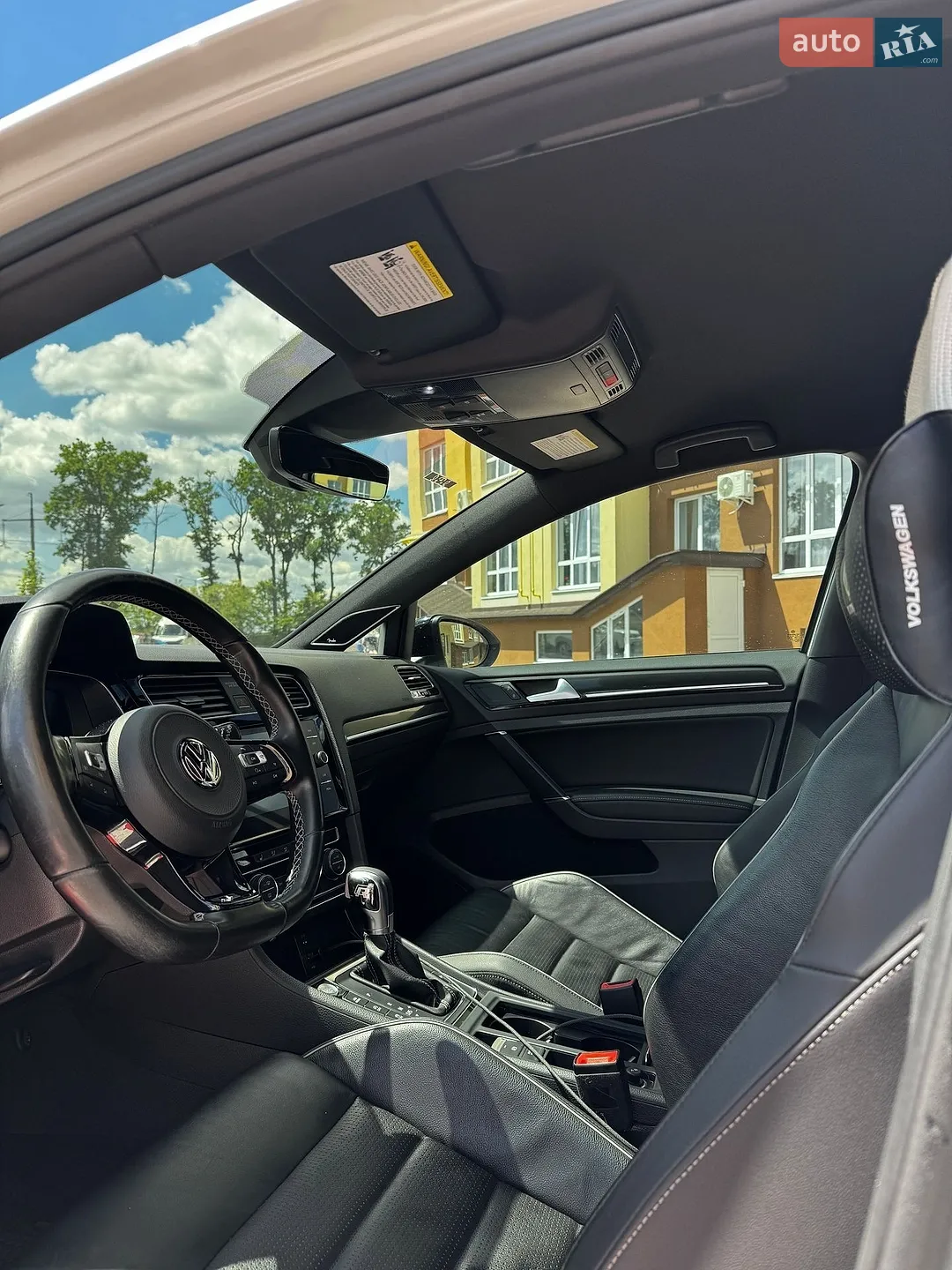 2017 Volkswagen Golf R - мініатюра 12