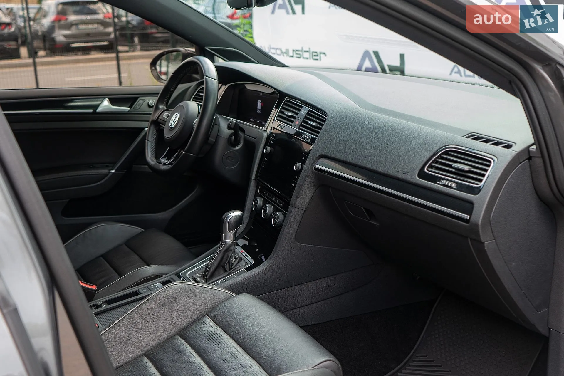 2019 Volkswagen Golf R - мініатюра 41