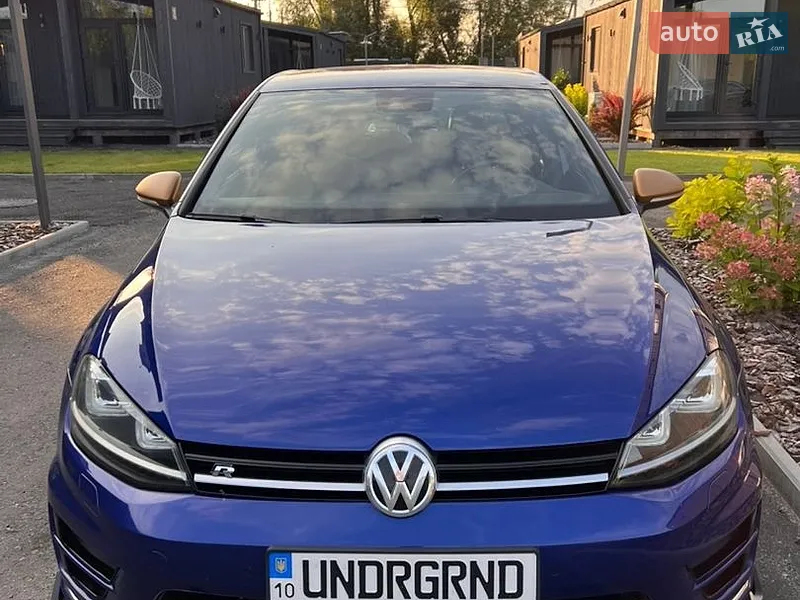 Volkswagen Golf R