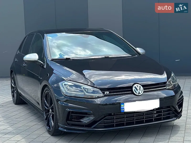 Volkswagen Golf R