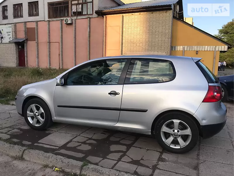 volkswagen_golf-v__289849796fx.webp