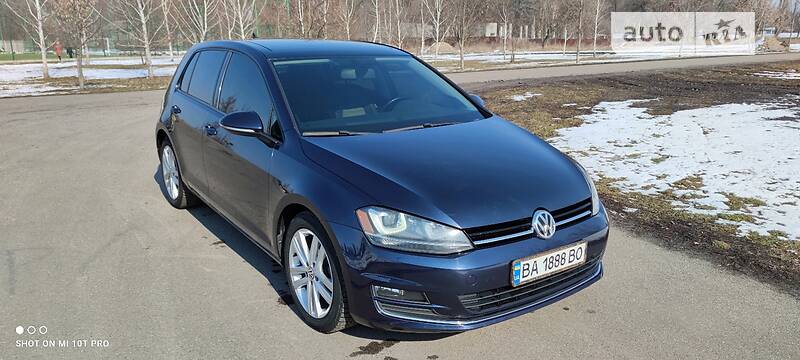 Volkswagen Golf VII