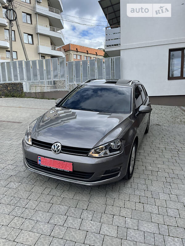 Volkswagen Golf VII Lounge