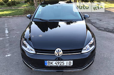 Универсал Volkswagen Golf VII 2015 в Ровно