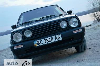 Хэтчбек Volkswagen Golf 1987 в 
