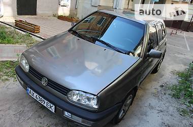 Хэтчбек Volkswagen Golf 1993 в Харькове