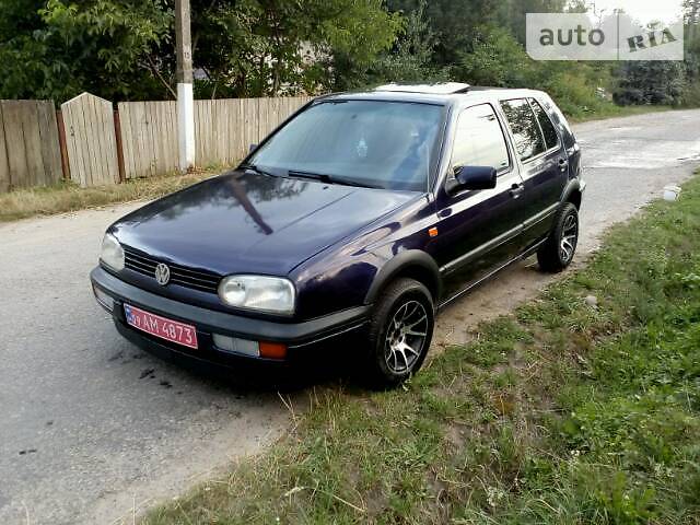 Хэтчбек Volkswagen Golf 1995 в Ивано-Франковске