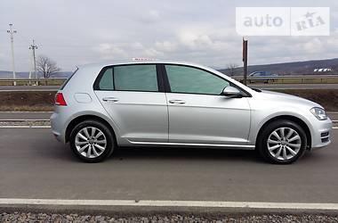 Хэтчбек Volkswagen Golf 2013 в Сваляве