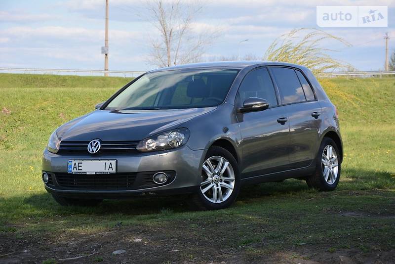 Хетчбек Volkswagen Golf 2012 в Дніпрі