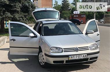 Хетчбек Volkswagen Golf 2000 в Івано-Франківську