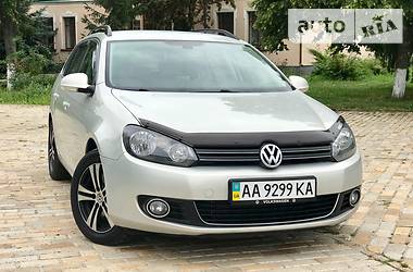 Универсал Volkswagen Golf 2010 в Киеве