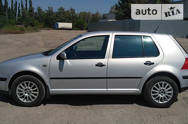 Хетчбек Volkswagen Golf 1998 в Запоріжжі