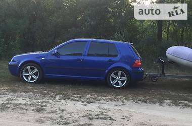 Хэтчбек Volkswagen Golf 2000 в Киеве