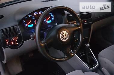 Хэтчбек Volkswagen Golf 2001 в Харькове