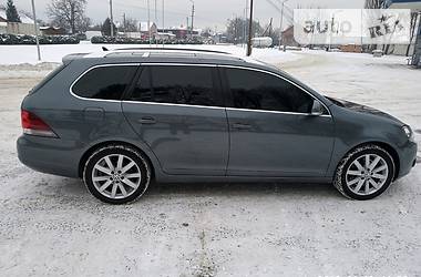 Універсал Volkswagen Golf 2013 в Чернівцях