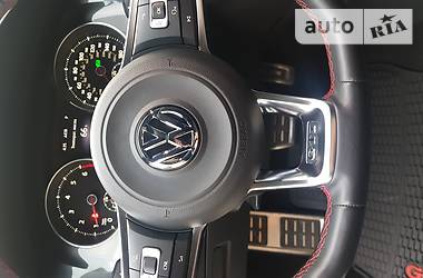 Хетчбек Volkswagen Golf 2016 в 