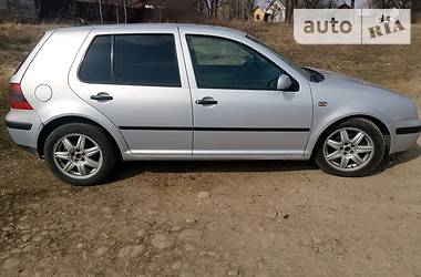 Хетчбек Volkswagen Golf 1998 в 