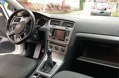 Універсал Volkswagen Golf 2014 в 