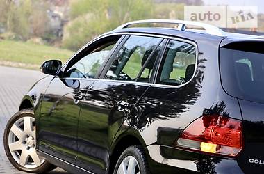 Универсал Volkswagen Golf 2010 в Дрогобыче