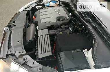 Хетчбек Volkswagen Golf 2012 в 