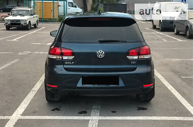 Купе Volkswagen Golf 2011 в Львові