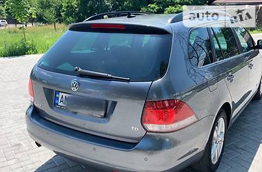 Универсал Volkswagen Golf 2012 в 