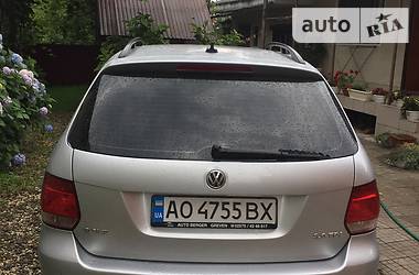 Універсал Volkswagen Golf 2012 в 