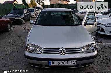 Хэтчбек Volkswagen Golf 2001 в Киеве