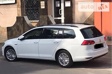 Універсал Volkswagen Golf 2014 в 