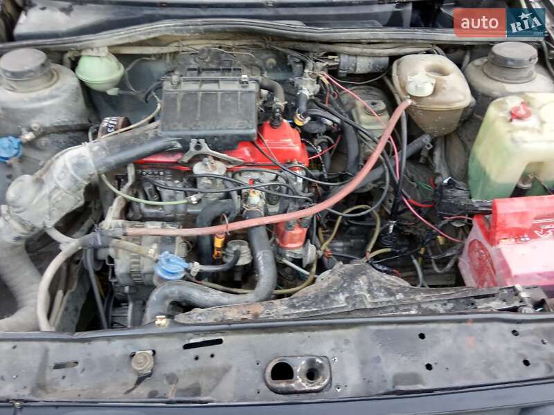 Хэтчбек Volkswagen Golf 1987 в Добромиле