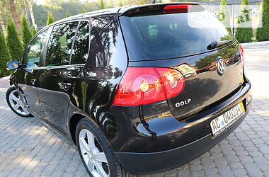 Хэтчбек Volkswagen Golf 2008 в Трускавце