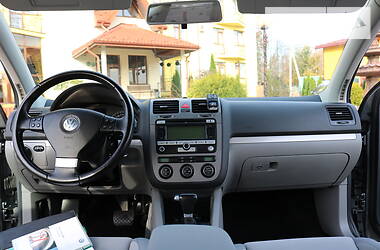 Хетчбек Volkswagen Golf 2009 в Трускавці