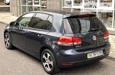 Хэтчбек Volkswagen Golf 2011 в Киеве