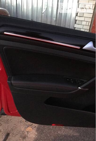 Хетчбек Volkswagen Golf 2016 в Києві