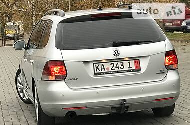 Универсал Volkswagen Golf 2010 в Дрогобыче