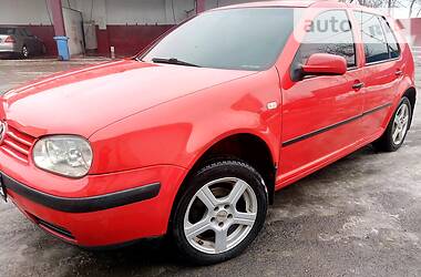 Хетчбек Volkswagen Golf 2000 в Хусті