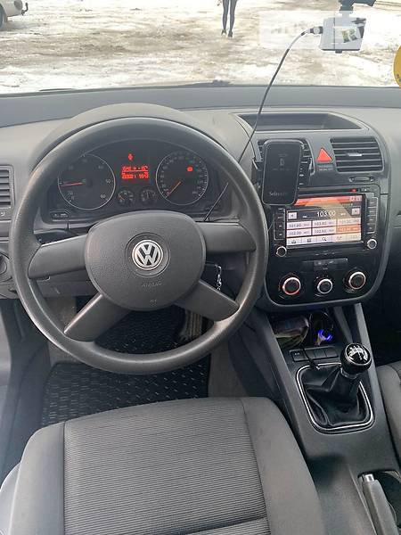 Хетчбек Volkswagen Golf 2004 в Івано-Франківську