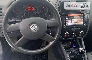 Хетчбек Volkswagen Golf 2004 в 