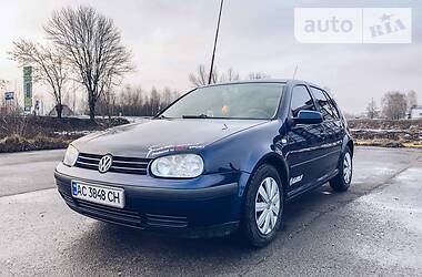 Хэтчбек Volkswagen Golf 1998 в Ратным