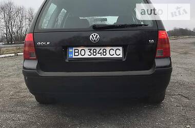 Универсал Volkswagen Golf 2000 в Зборове