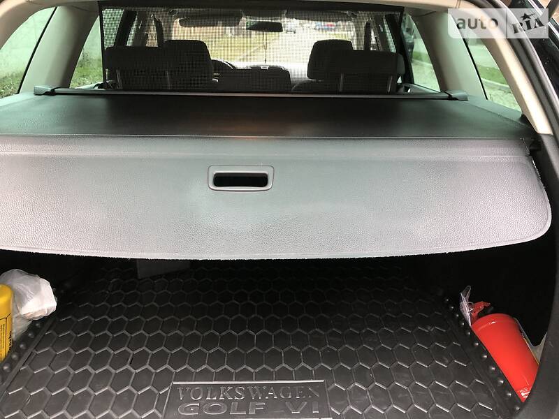 Універсал Volkswagen Golf 2009 в Івано-Франківську
