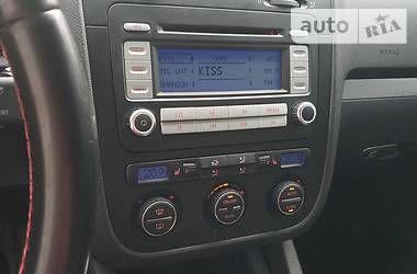 Хетчбек Volkswagen Golf 2006 в 