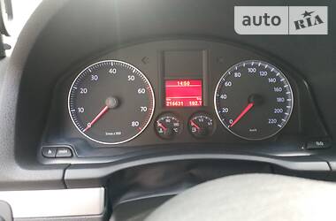 Хетчбек Volkswagen Golf 2006 в 