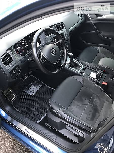 Хетчбек Volkswagen Golf 2013 в Черкасах