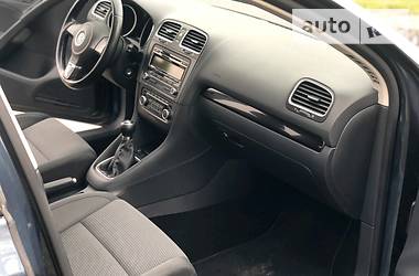 Хетчбек Volkswagen Golf 2009 в 