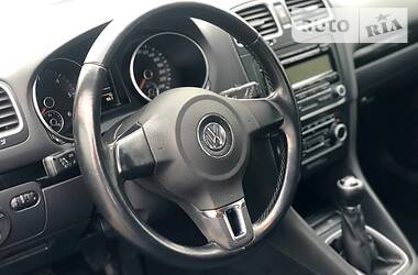 Хетчбек Volkswagen Golf 2009 в 