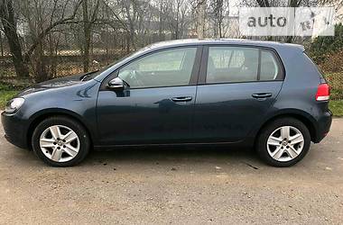 Хетчбек Volkswagen Golf 2009 в 