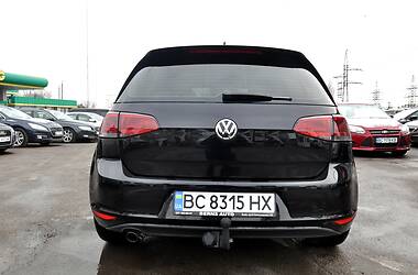 Хетчбек Volkswagen Golf 2013 в 